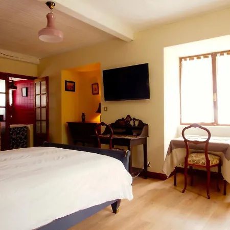 Bed and Breakfast Le 7 Des Tonneliers 4*