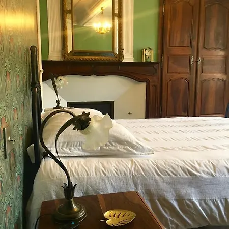 Le 7 Des Tonneliers Bed and Breakfast