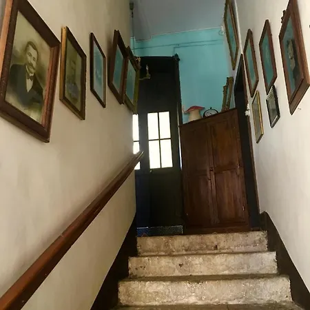 Le 7 Des Tonneliers Bed and Breakfast