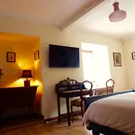 Bed and Breakfast Le 7 Des Tonneliers 4*